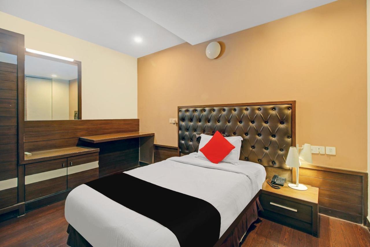 Collection O 82357 Hotel Surabhi Pride Trimulgherry 외부 사진