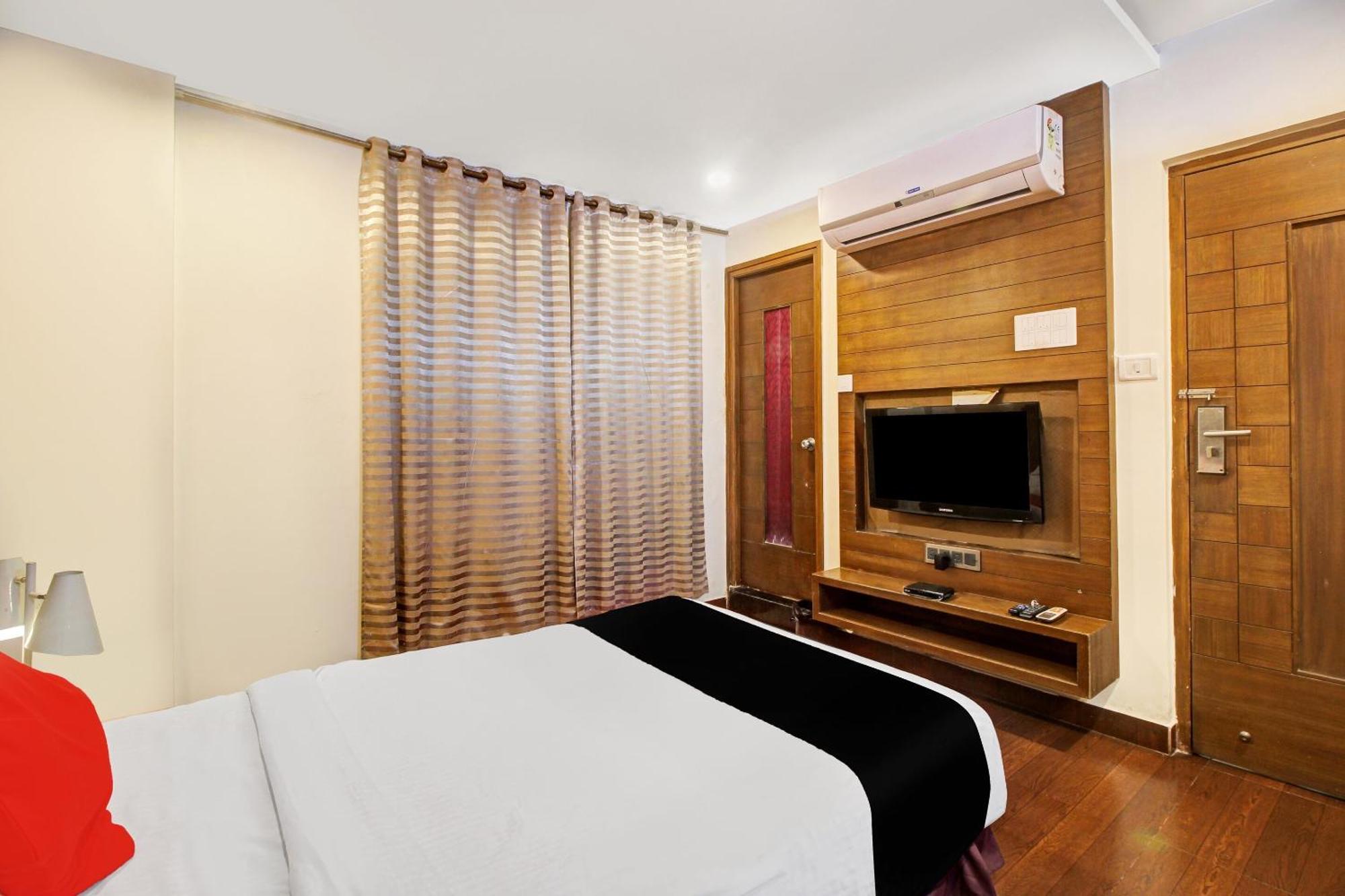 Collection O 82357 Hotel Surabhi Pride Trimulgherry 외부 사진